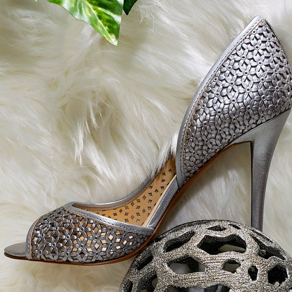 Shoes - Open Toe Pump